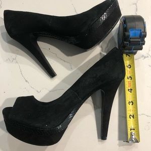 Gianni Bini Pumps